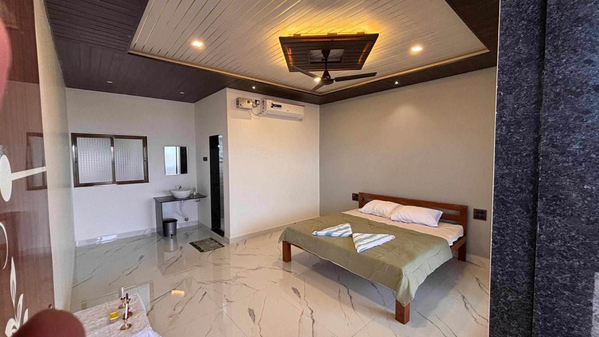 Velankanni Beach Resort Mālvan エクステリア 写真